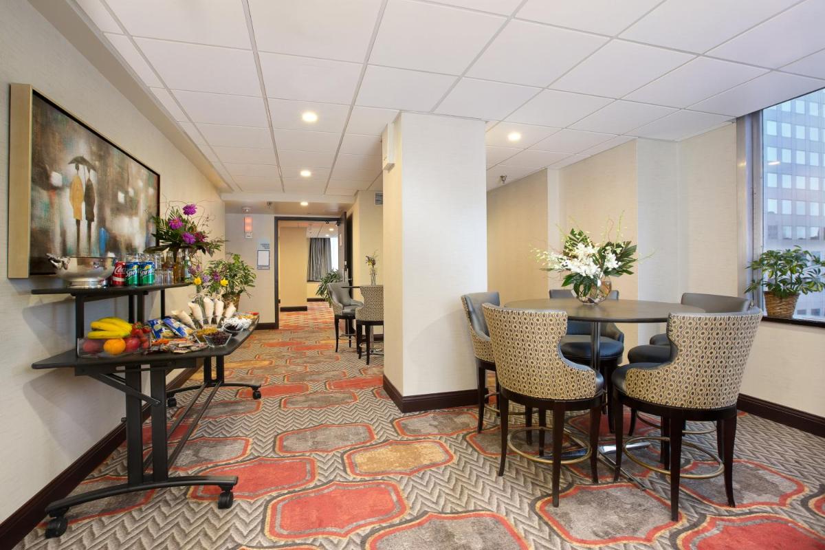 Holiday Inn Express Denver Downtown an IHG Hotel - image 4