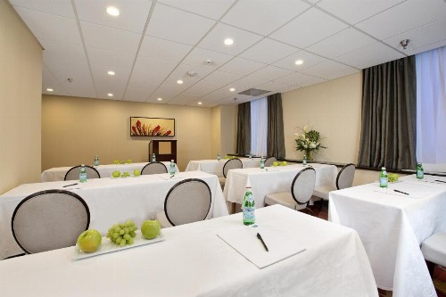 Holiday Inn Express Denver Downtown an IHG Hotel - image 7