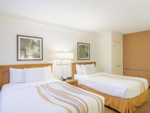 La Quinta Inn by Wyndham Denver Cherry Creek - image 7