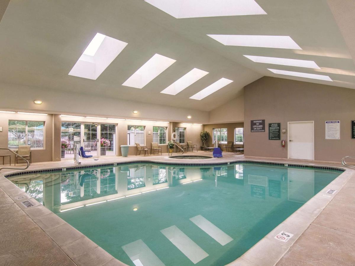 La Quinta by Wyndham Denver Airport DIA - image 2