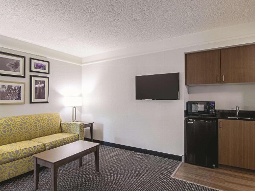 La Quinta by Wyndham Denver Airport DIA - image 34