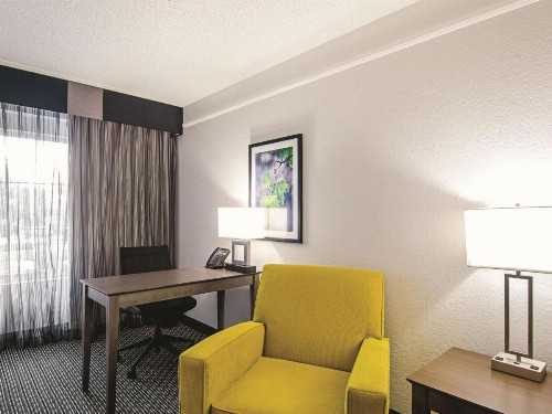 La Quinta by Wyndham Denver Airport DIA - image 35