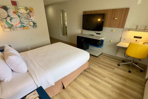 Microtel Inn and Suites DIA - image 34