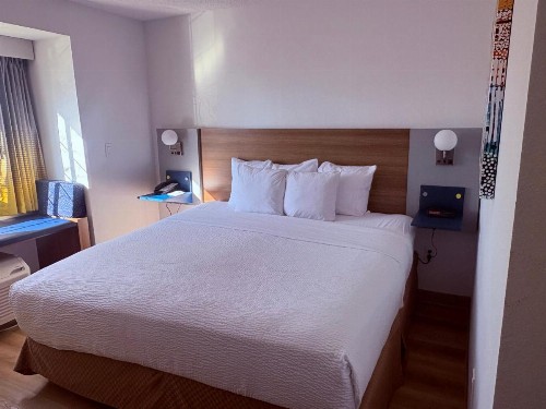 Microtel Inn and Suites DIA - image 40