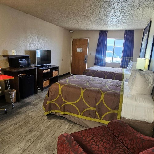Super 8 by Wyndham Denver Central - image 21