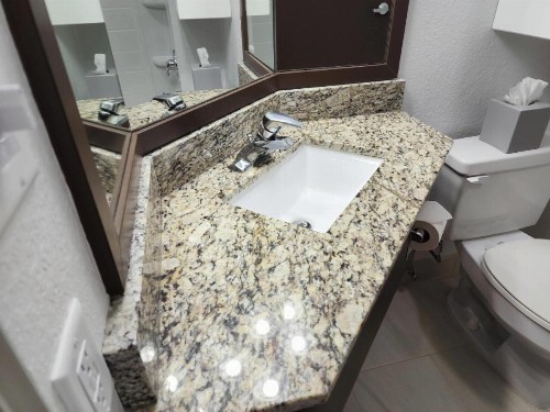 Quality Inn & Suites Denver International Airport - image 20
