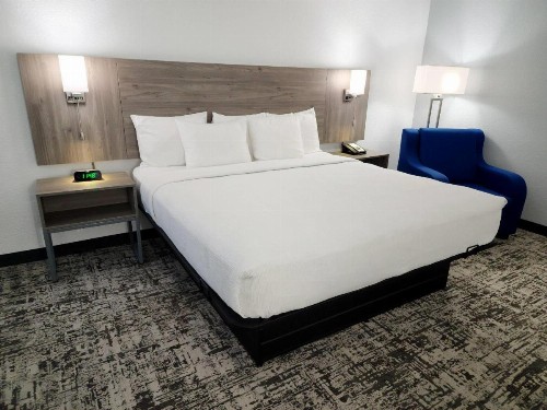 Quality Inn & Suites Denver International Airport - image 27