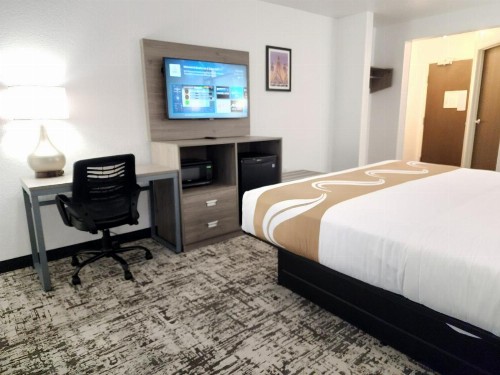 Quality Inn & Suites Denver International Airport - image 42