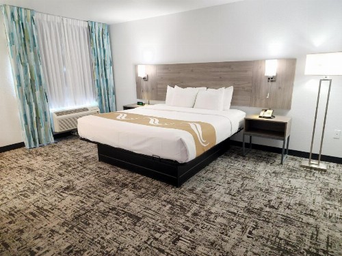 Quality Inn & Suites Denver International Airport - image 48