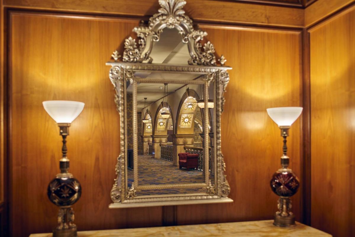 The Brown Palace Hotel and Spa Autograph Collection - image 4