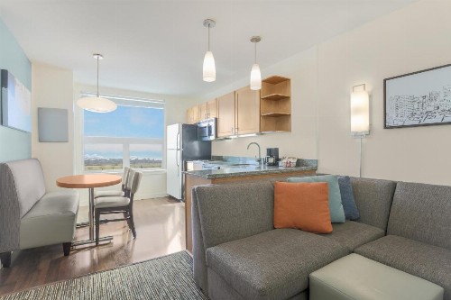 Hyatt House Denver Airport - image 4
