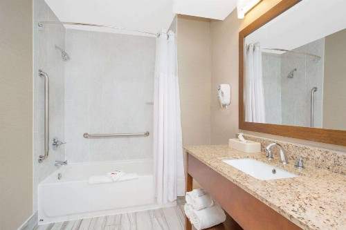 Ramada by Wyndham Denver International Airport - image 6