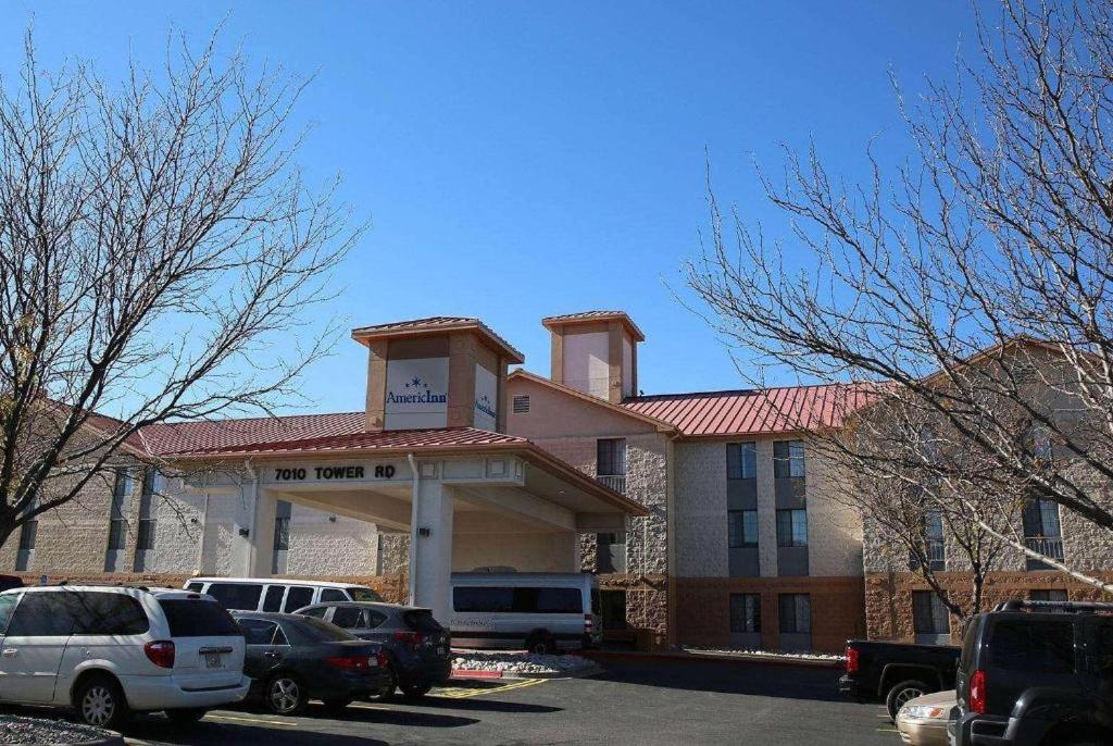 AmericInn by Wyndham Denver Airport - main image