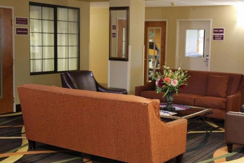 AmericInn by Wyndham Denver Airport - image 8