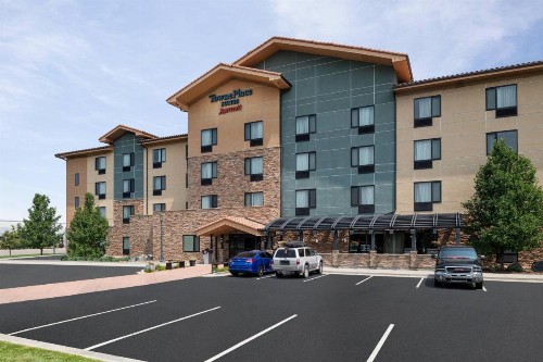 TownPlaces Suite Denver Airport at Gateway Park - image 1