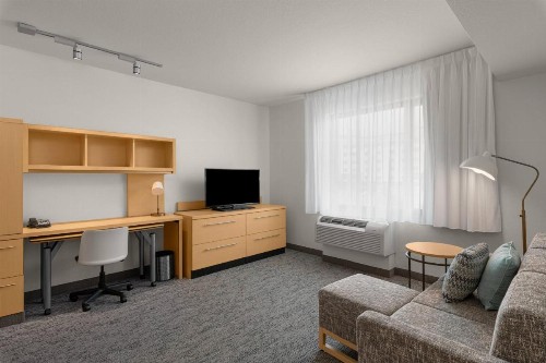 TownPlaces Suite Denver Airport at Gateway Park - image 3