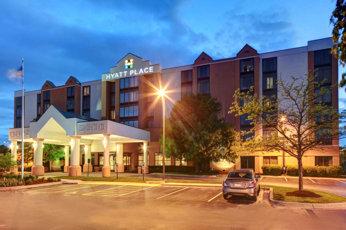 Hyatt Place Denver Airport - image 6