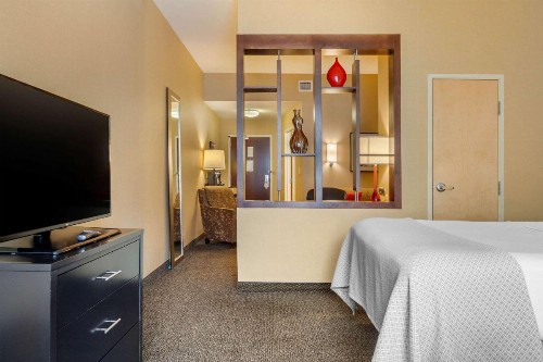 Cambria Hotel Denver International Airport - image 14