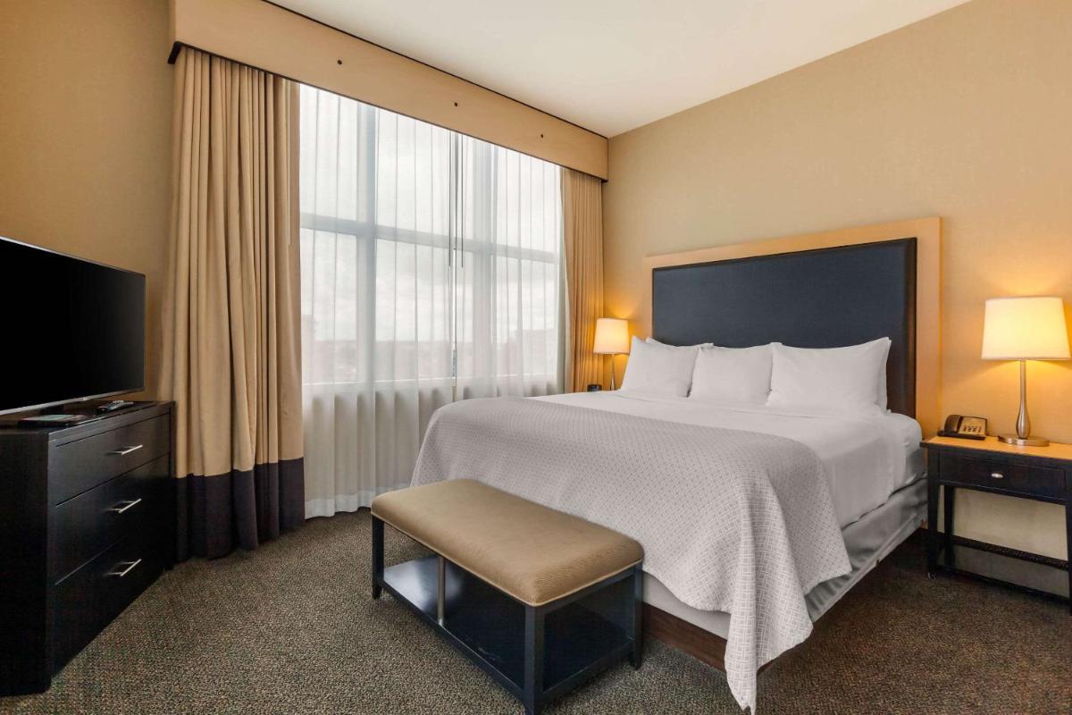 Cambria Hotel Denver International Airport - image 2