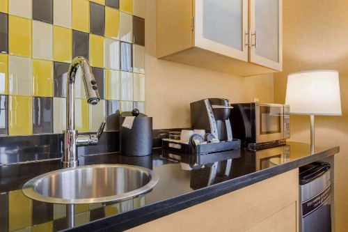 Cambria Hotel Denver International Airport - image 30