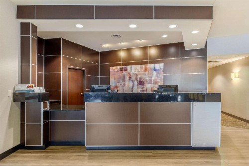 Cambria Hotel Denver International Airport - image 37