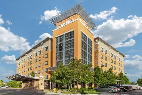 Cambria Hotel Denver International Airport - image 40
