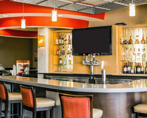 Cambria Hotel Denver International Airport - image 5