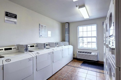 Suburban Extended Stay Hotel Westminster Denver North - image 5