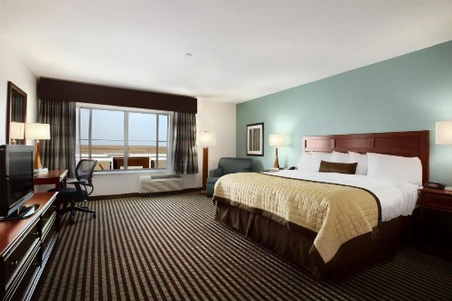 Baymont by Wyndham Denver International Airport - image 13