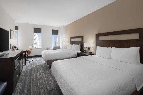 Hampton Inn & Suites Denver Downtown Convention Center - image 2