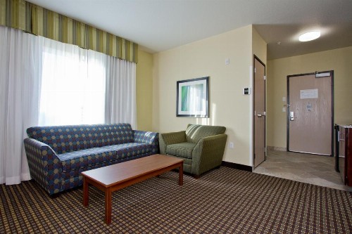 Holiday Inn Express and Suites Denver East Peoria Street an IHG Hotel - image 25