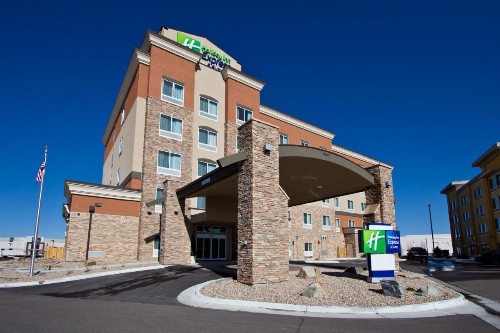 Holiday Inn Express and Suites Denver East Peoria Street an IHG Hotel - image 31