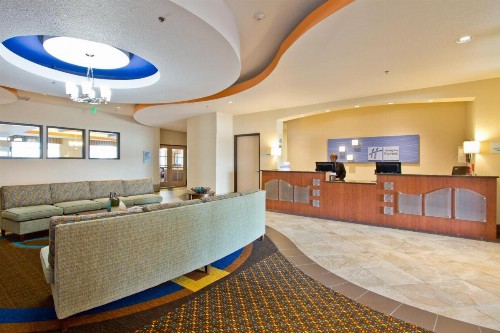 Holiday Inn Express and Suites Denver East Peoria Street an IHG Hotel - image 37