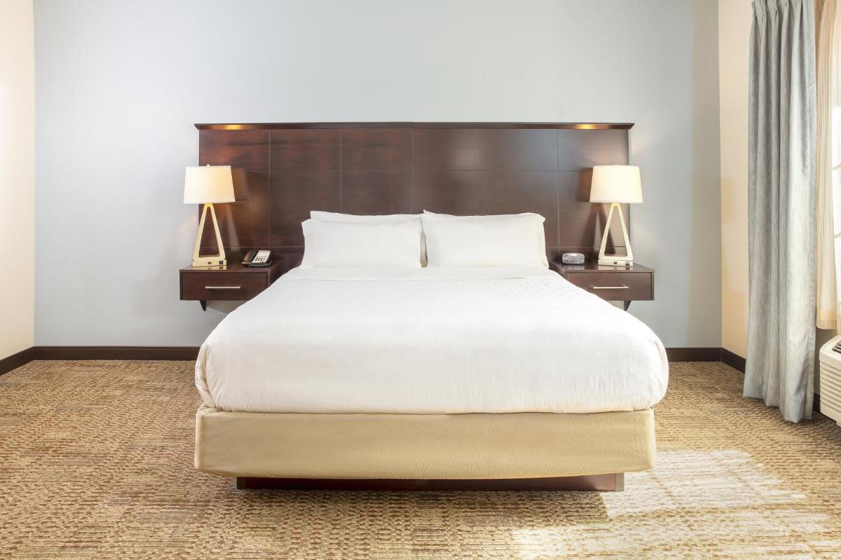 Staybridge Suites Denver - Central Park an IHG Hotel - image 3