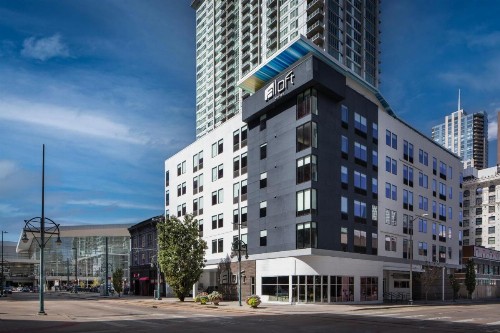 Aloft Denver Downtown - image 31