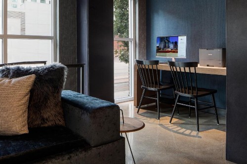 Aloft Denver Downtown - image 7