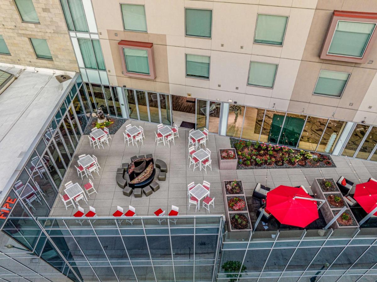The Art Hotel Denver Curio Collection by Hilton - image 3