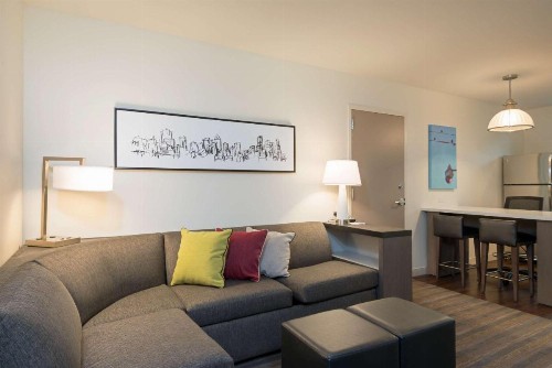 Hyatt House Denver/Downtown - image 8