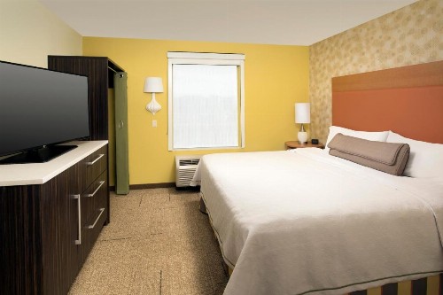 Home2 Suites by Hilton Denver International Airport - image 2