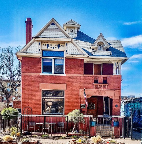 Off Broadway B & B