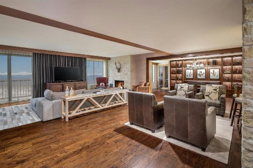 Gaylord Rockies Resort & Convention Center - image 18