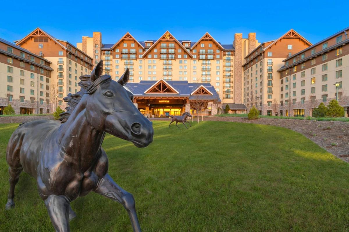 Gaylord Rockies Resort & Convention Center - image 7