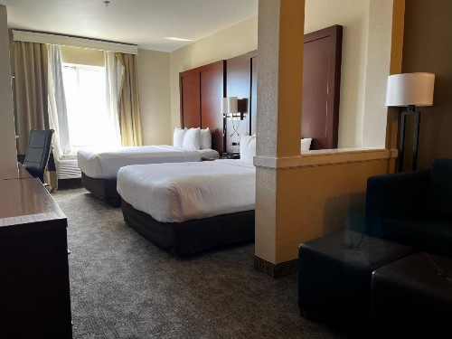 Comfort Suites Denver International Airport - image 23