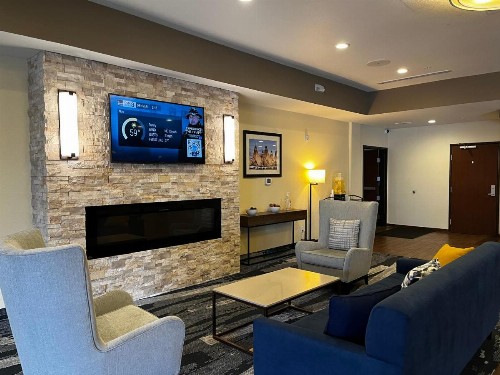 Comfort Suites Denver International Airport - image 26
