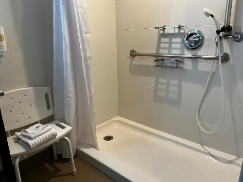 Comfort Suites Denver International Airport - image 34