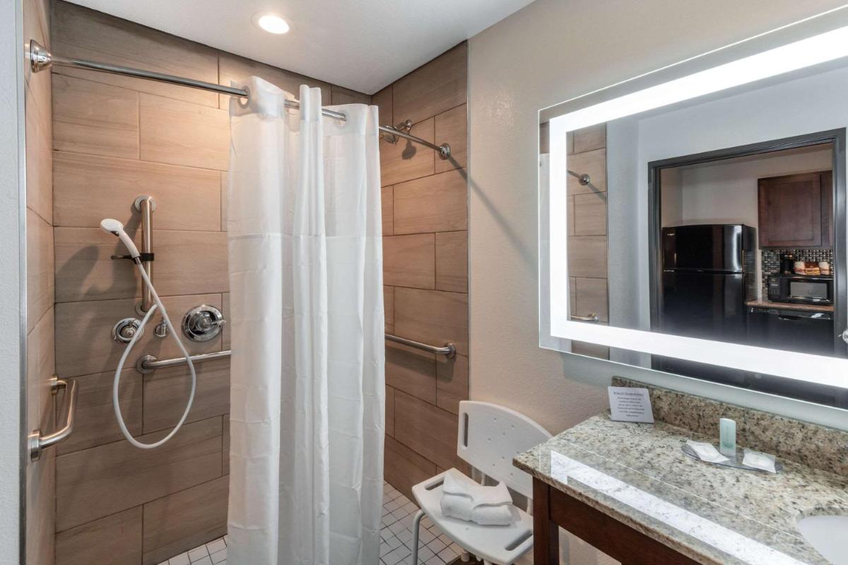 MainStay Suites Denver International Airport - image 5