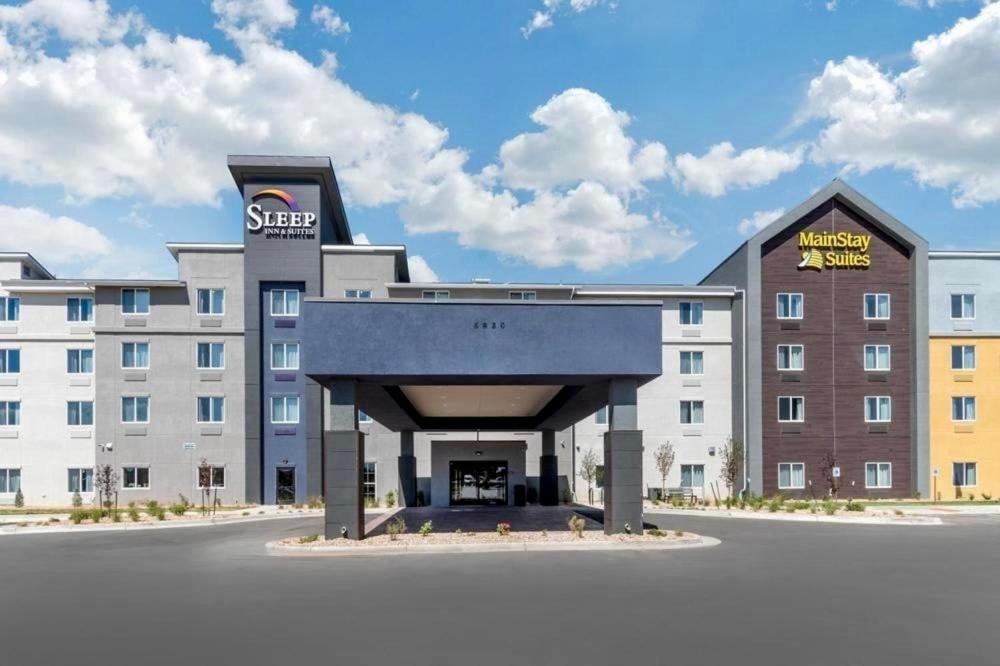 Sleep Inn & Suites Denver International Airport - main image