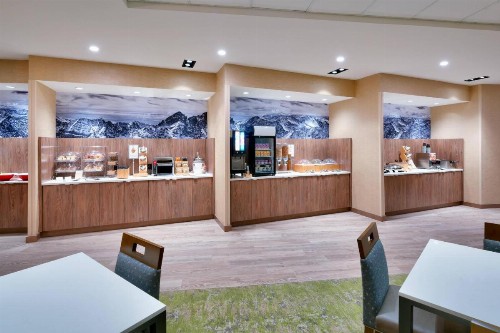 Fairfield Inn & Suites by Marriott Denver West/Federal Center - image 2