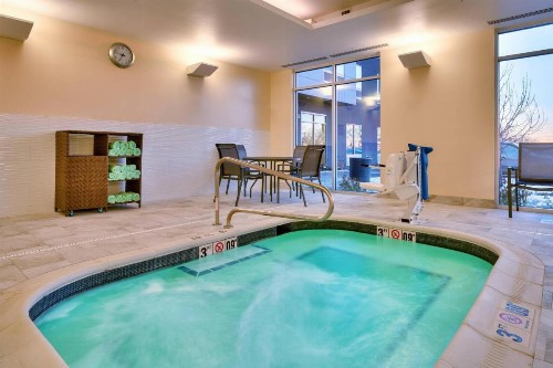Fairfield Inn & Suites by Marriott Denver West/Federal Center - image 8
