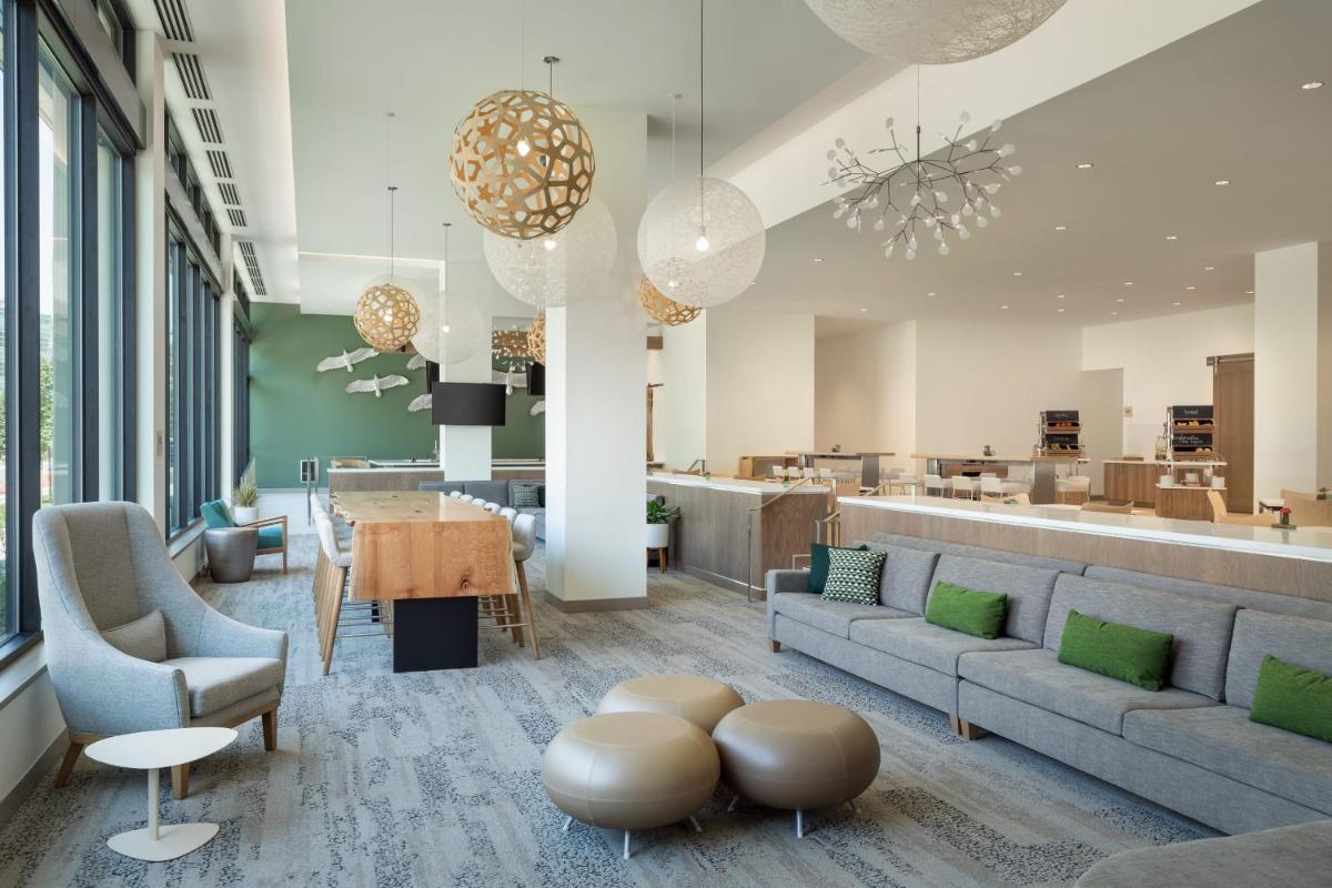 Element Denver Downtown East - image 6
